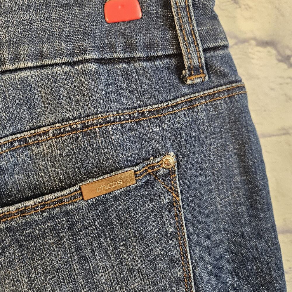 Chico's Jeans Womens Size 16 Blue So Slimming Girlfriend Slim Leg Crop - Picture 5 of 7